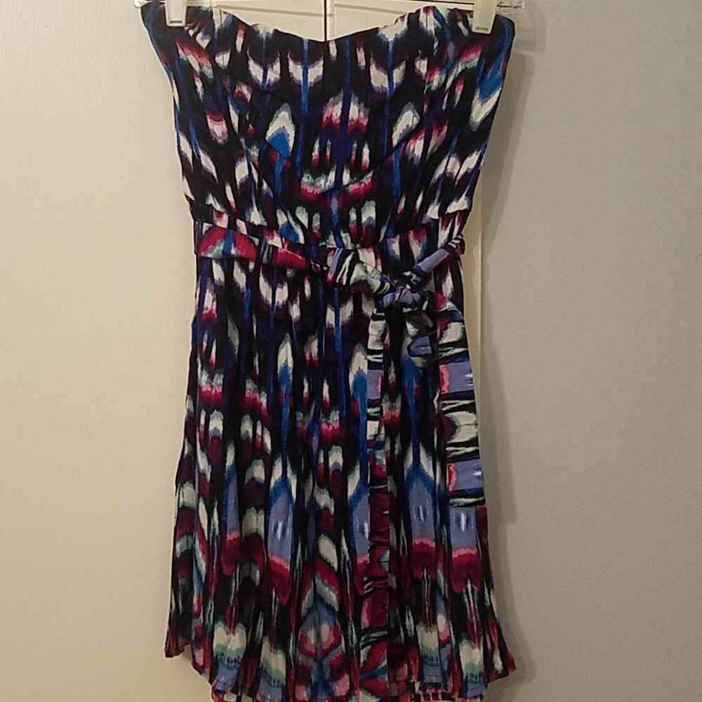 Painted Look Strapless Dress with Belt